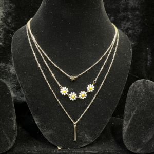 White Flower Multilayer Neckpiece