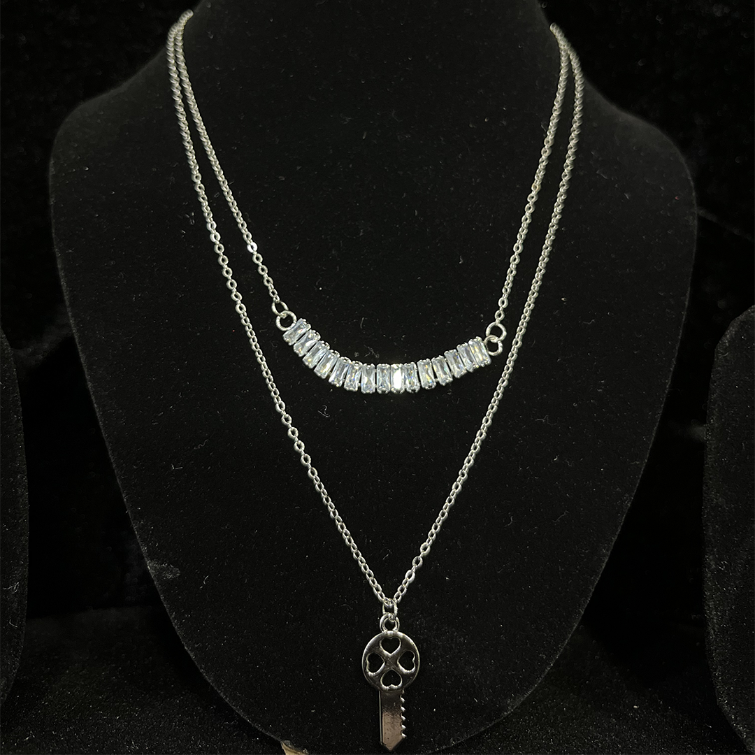 AD Multilayer Neckpiece